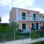 Sea View Studios Апартаменты Миния