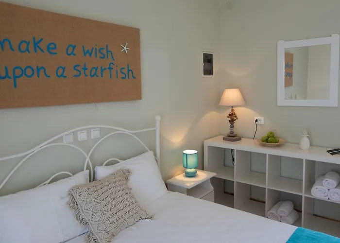Sea View Studios Апартаменты *