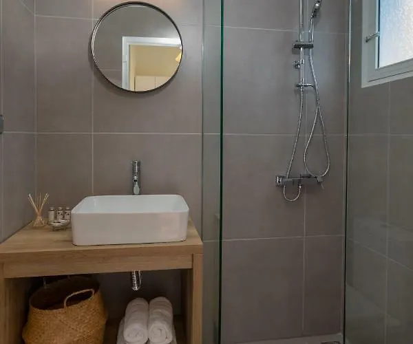 Sea View Studios Апартаменты Миния