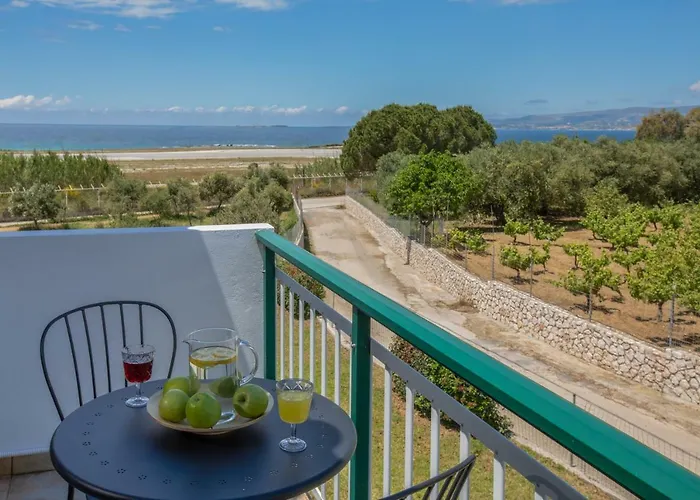 Sea View Studios Апартаменты *