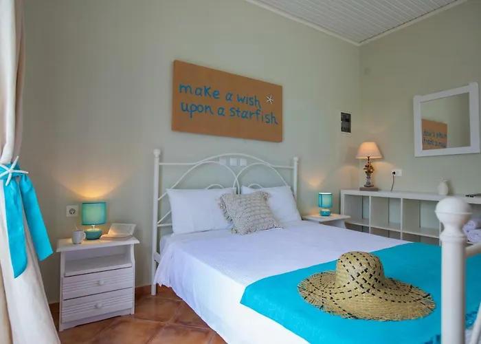 Апартаменты Sea View Studios *
