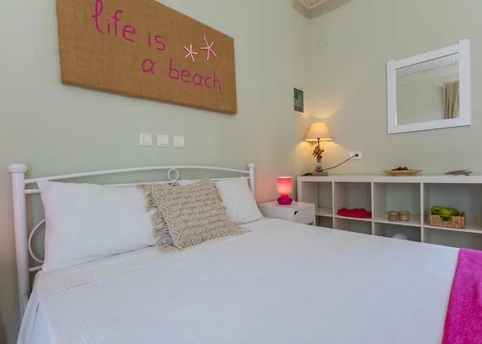 Sea View Studios Апартаменты *